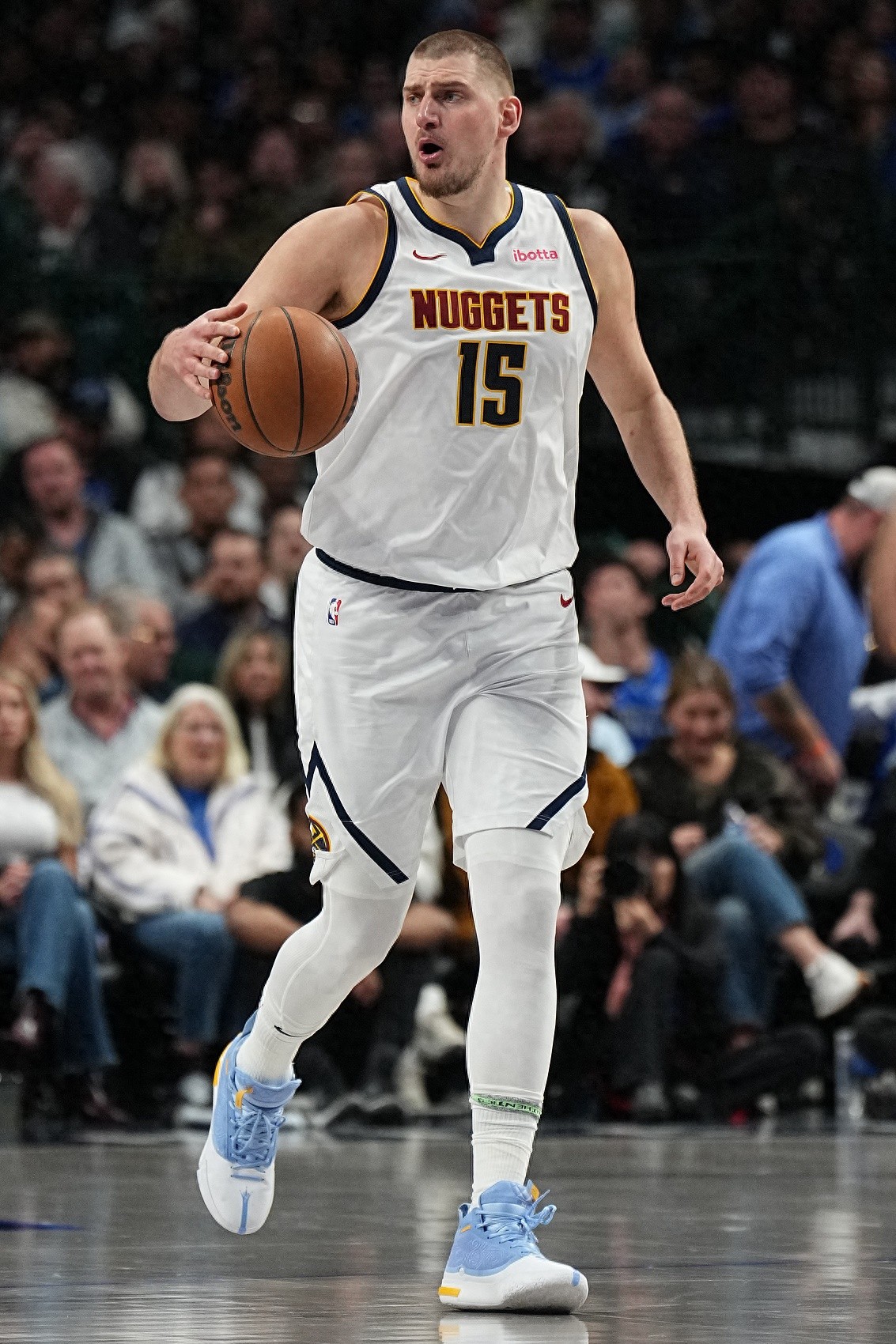 包含赛地聚焦——NBA常规赛今晨热度飙升,尤文图斯篮板制胜,态度坚定,赛程密集仍需轮换的词条