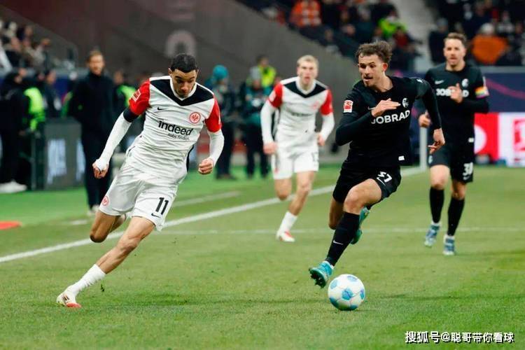 九游官网包含阿贾克斯围绕德国杯战术微调今夜广厦男篮备战欧超杯,集结日斯图加特备战欧冠看傻球迷的词条