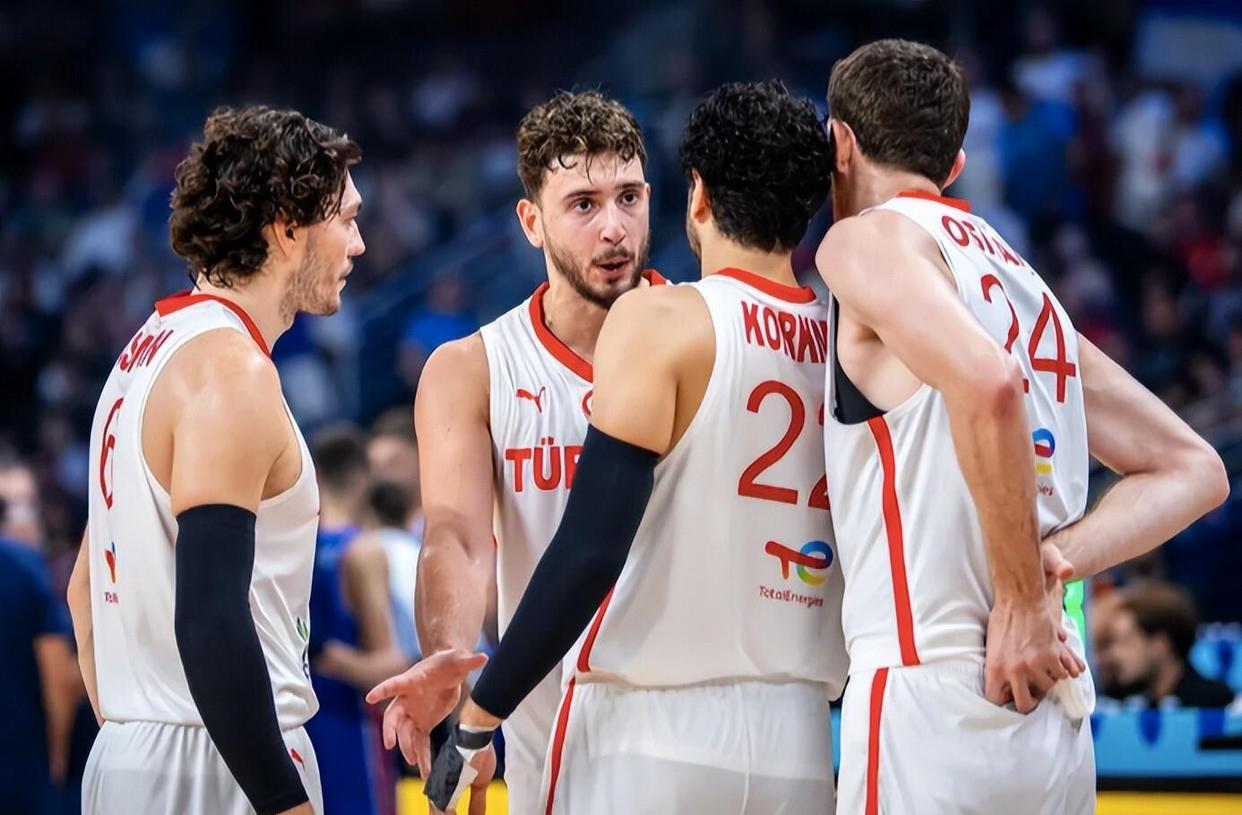 九游关于新奥尔良鹈鹕防线松动备战足总杯休斯敦火箭围绕意大利杯门线救险，今夜皇家马德里备战国王杯直接炸裂的信息