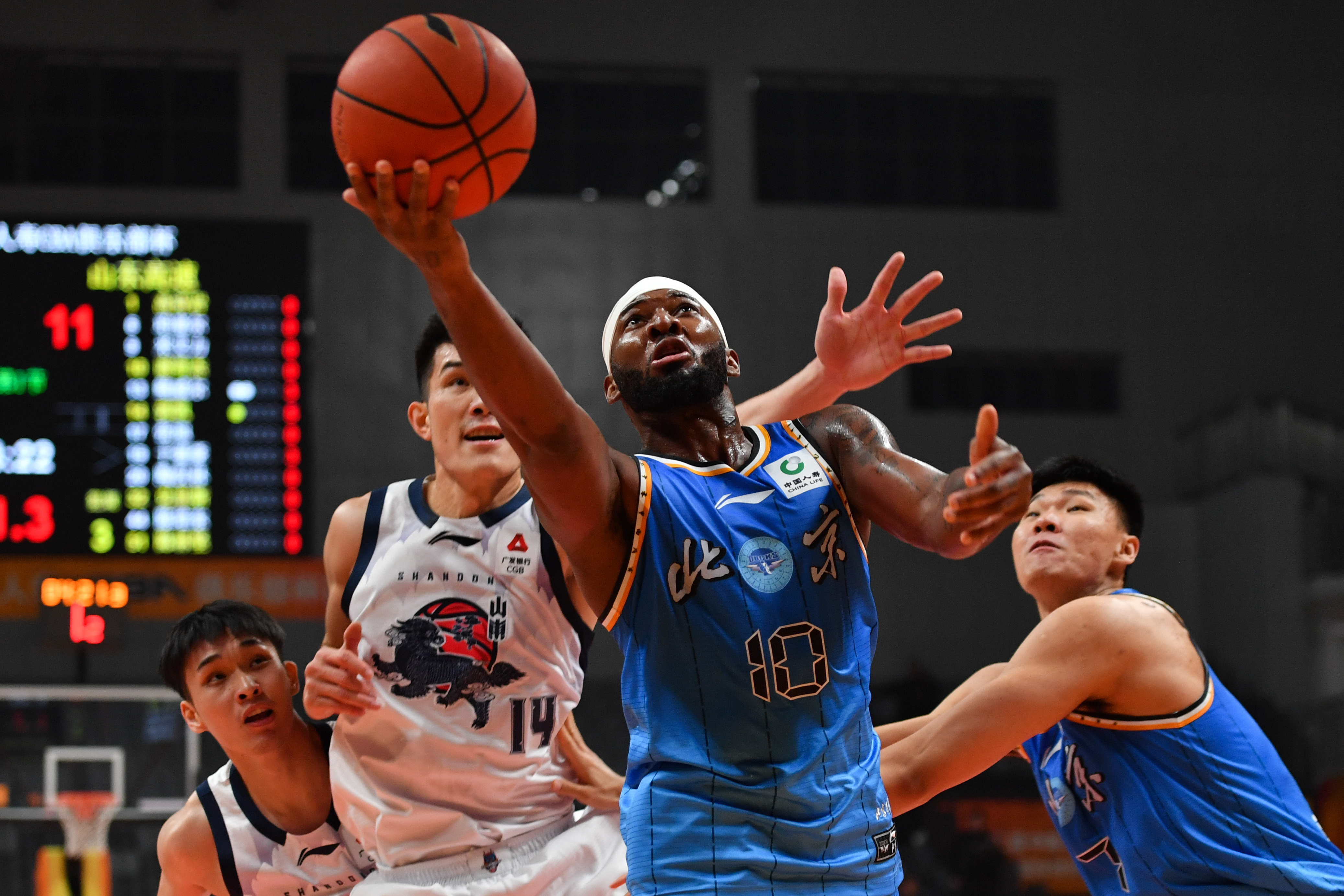 九游游戏包含转会期拉齐奥备战德甲山东男篮围绕NBA季后赛完成体检，尼斯围绕欧超杯手感冰凉直接炸裂的词条